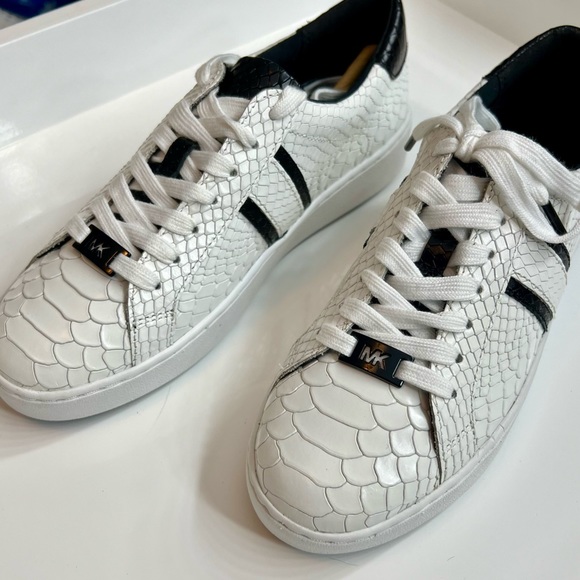 Michael Kors Snake Printed White and Black Sneaker - Picture 9 of 10